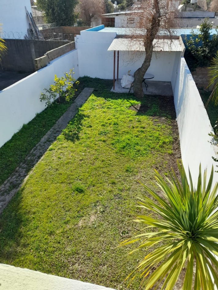 CHALET  4 AMBIENTES RECICLADO. CON RENTA. BARRIO CONSTITUCION. APTO CREDITO. POSIBILIDAD DE FINANCIACION DE SALDO DE PRECIO.