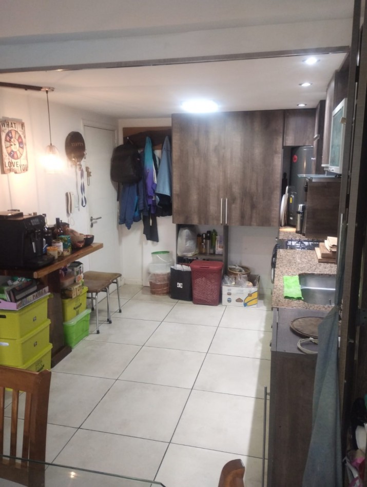 PH EN DUPLEX DE AMPLIOS 3 AMBIENTES CON ESPACIO DE COCHERA. DON BOSCO. APTO CREDITO. SIN EXPENSAS.