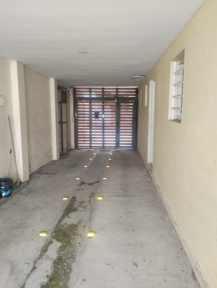 PH EN DUPLEX DE AMPLIOS 3 AMBIENTES CON ESPACIO DE COCHERA. DON BOSCO. APTO CREDITO. SIN EXPENSAS.