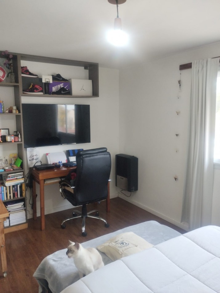 PH EN DUPLEX DE AMPLIOS 3 AMBIENTES CON ESPACIO DE COCHERA. DON BOSCO. APTO CREDITO. SIN EXPENSAS.