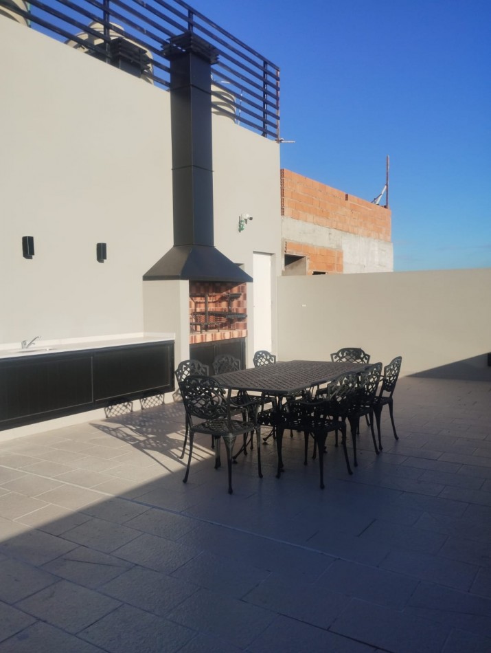 EXCLUSIVO DEPARTAMENTO DE 2 AMBIENTES CON COCHERA. A ESTRENAR. PLAYA GRANDE