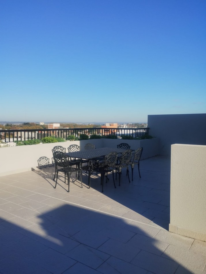 EXCLUSIVO DEPARTAMENTO DE 2 AMBIENTES CON COCHERA. A ESTRENAR. PLAYA GRANDE