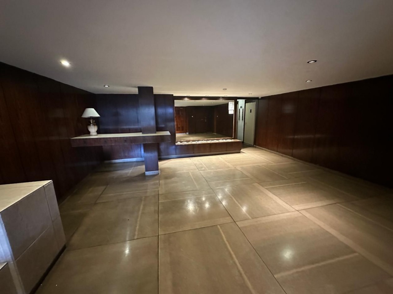 VENTA DEPARTAMENTO 3 AMB A LA CALLE CON BALCON - MODERNIZADO CON DETALLES DE CONFORT Y CALIDAD- ESPACIO DE COCHERA. PLAZA MITRE
