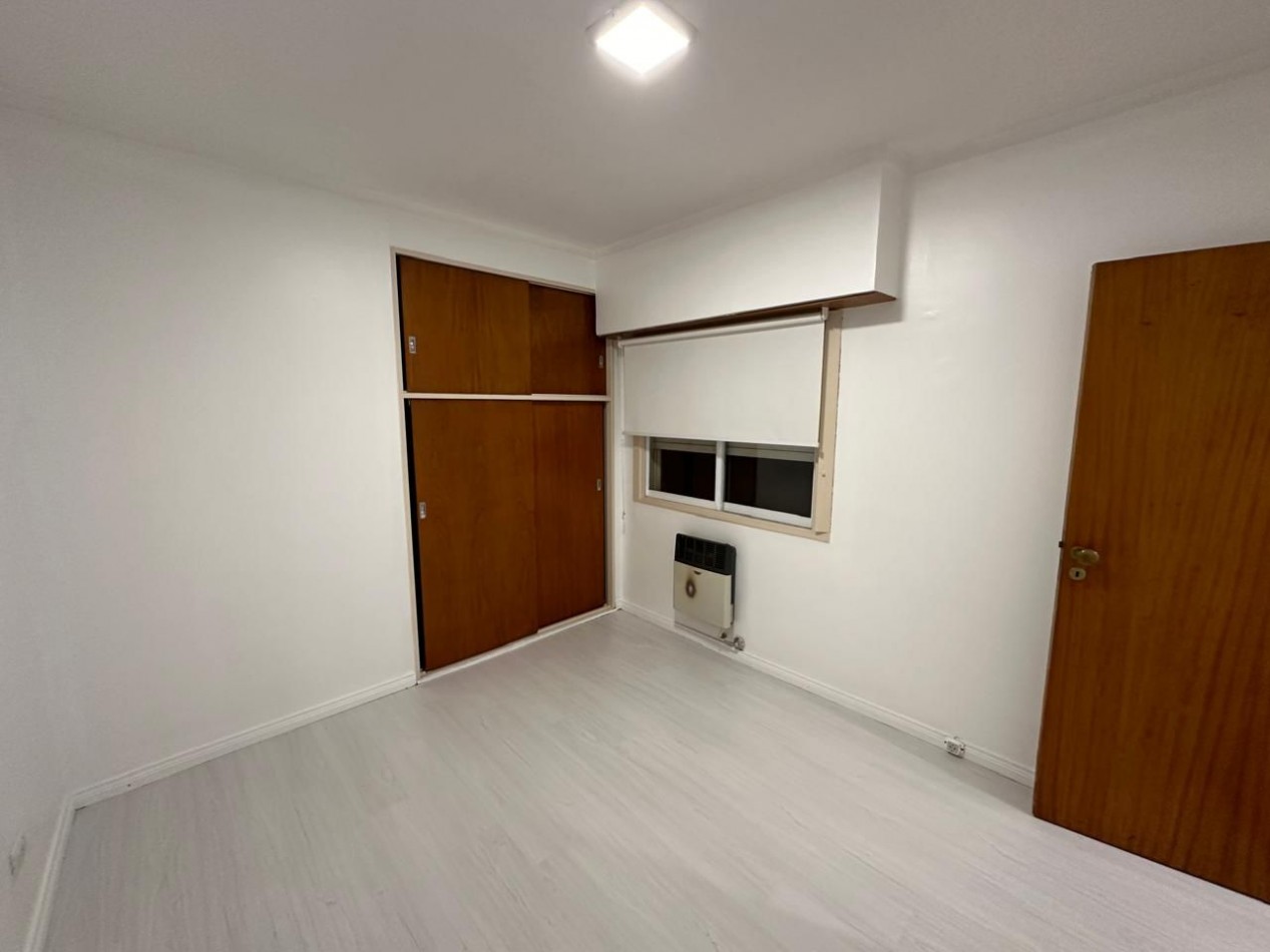 VENTA DEPARTAMENTO 3 AMB A LA CALLE CON BALCON - MODERNIZADO CON DETALLES DE CONFORT Y CALIDAD- ESPACIO DE COCHERA. PLAZA MITRE