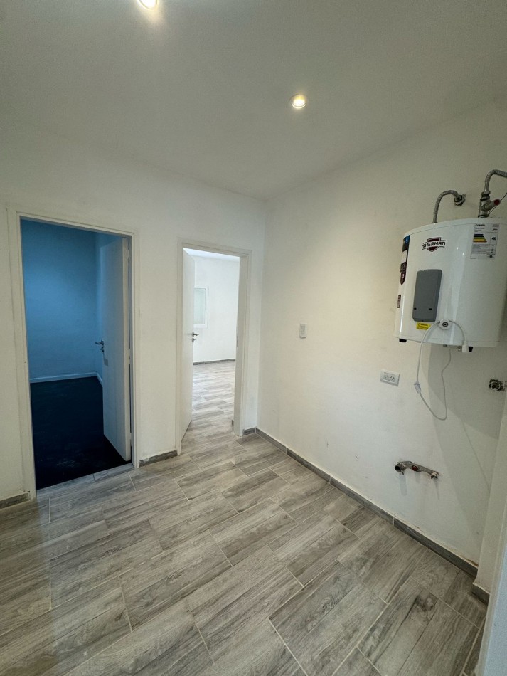 PH DE 3 AMBIENTES EN PLANTA BAJA A LA CALLE. PATIO DE USO EXCLUSIVO. VILLA PRIMERA