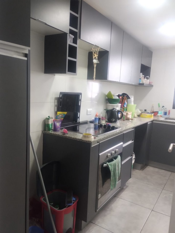 DEPARTAMENTO DE 2 AMBIENTES A LA CALLE. COLON E INDEPENDENCIA. ALQULER 24 MESES