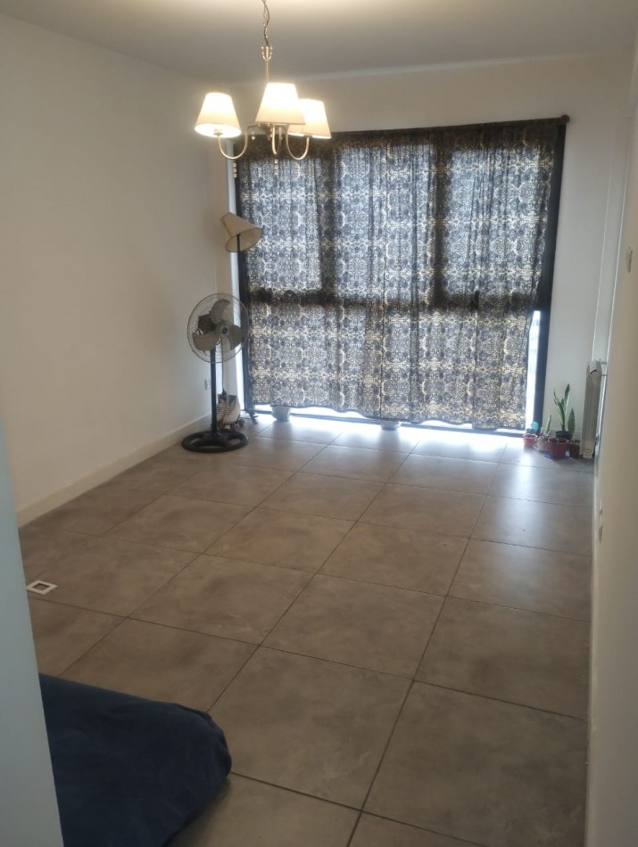 DEPARTAMENTO DE 2 AMBIENTES A LA CALLE. COLON E INDEPENDENCIA. ALQULER 24 MESES