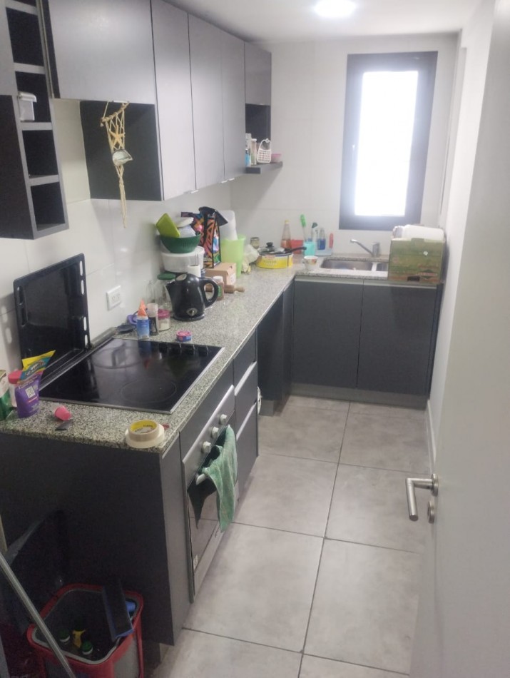 DEPARTAMENTO DE 2 AMBIENTES A LA CALLE. COLON E INDEPENDENCIA. ALQULER 24 MESES
