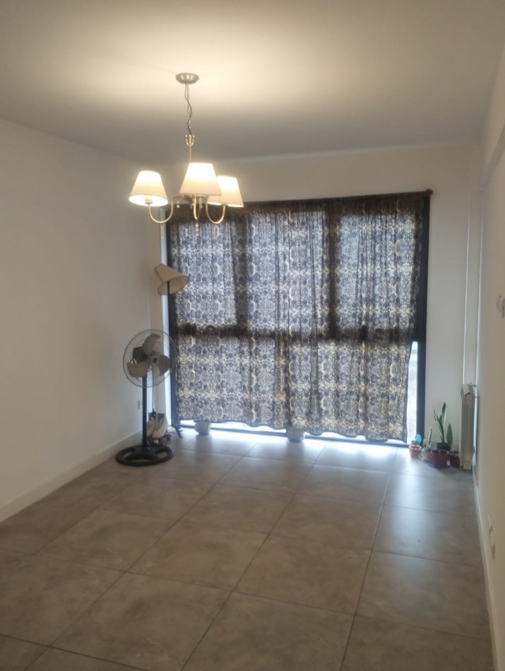 DEPARTAMENTO DE 2 AMBIENTES A LA CALLE. COLON E INDEPENDENCIA. ALQULER 24 MESES
