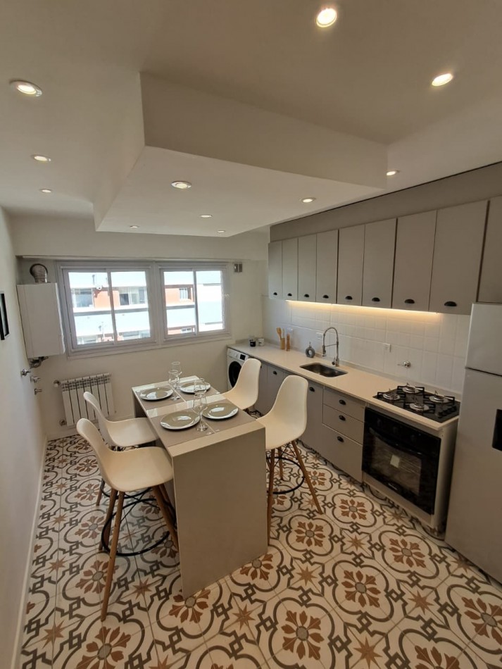 DEPARTAMENTO DE 3 AMBIENTES EXTERNO. RECICLADO A NUEVO. 