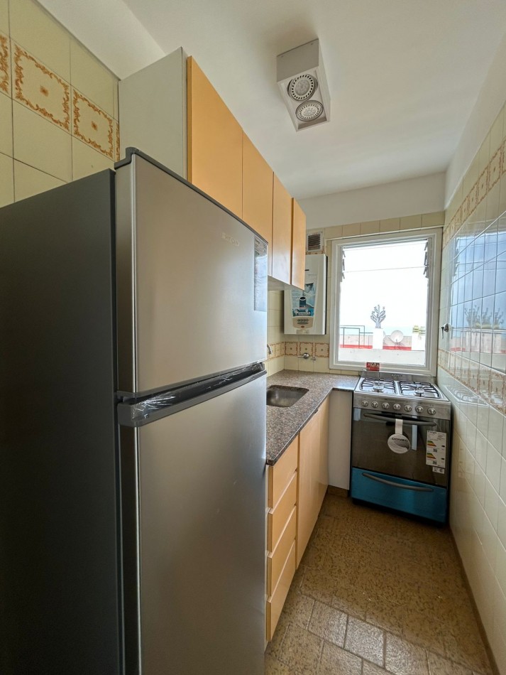 MONOAMBIENTE CON BALCON SALIENTE Y VISTA AL MAR. DIAGONAL ALBERDI