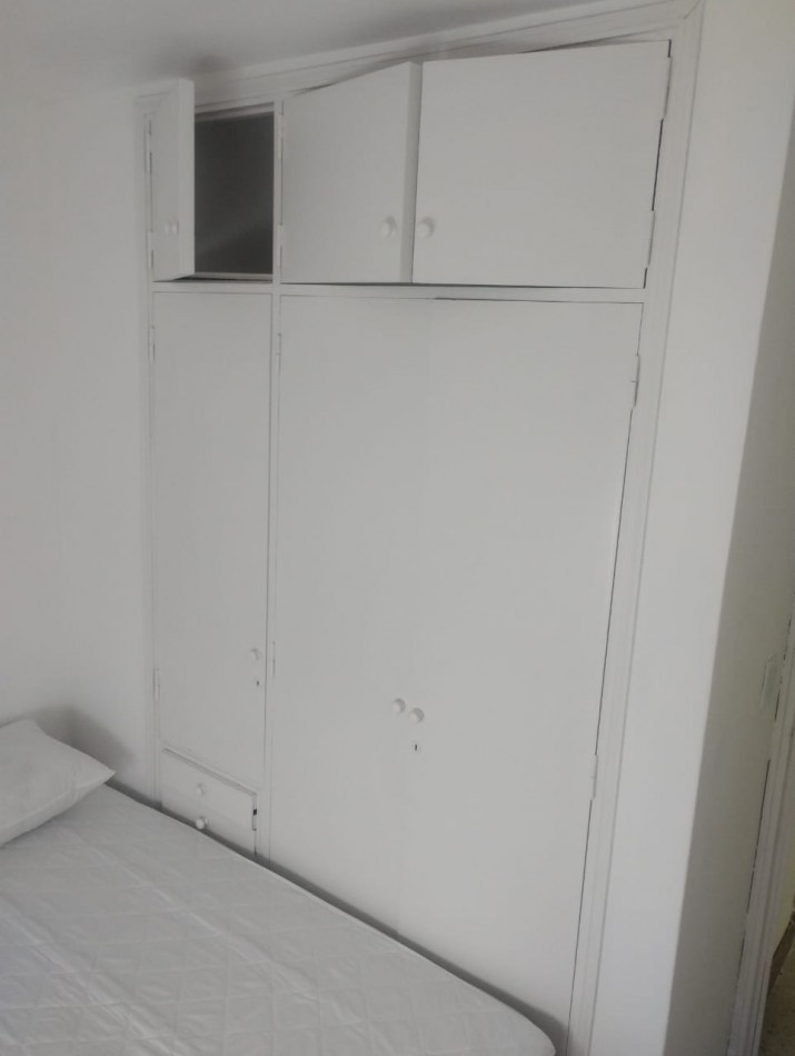 DEPARTAMENTO DE 3 AMBIENTES CON BALCON SALIENTE Y VISTA ABIERTA. SUPER LUMINOSO. CON RENTA,