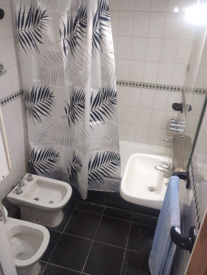 DEPARTAMENTO DE 3 AMBIENTES CON BALCON SALIENTE Y VISTA ABIERTA. SUPER LUMINOSO. CON RENTA,