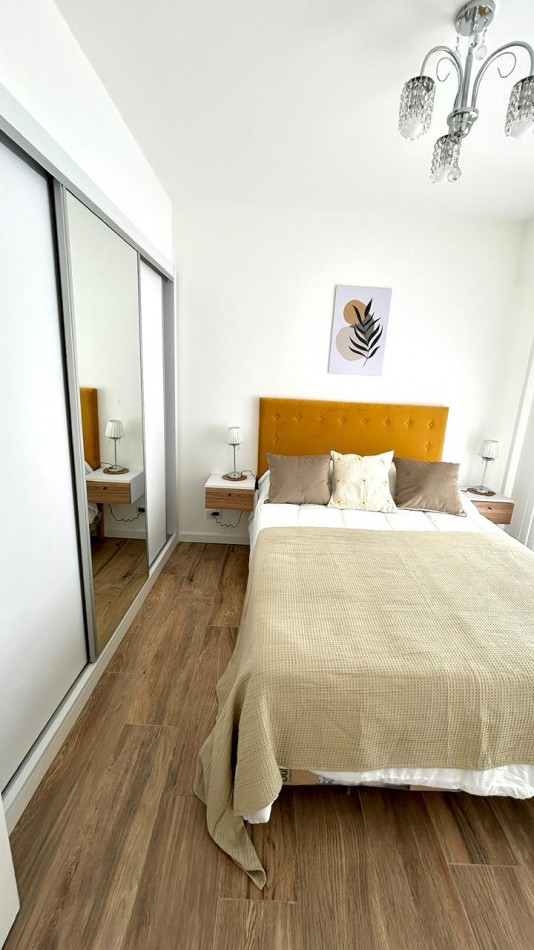 DEPARTAMENTO DE 2 AMBIENTES AL FRENTE. 2 TERRAZAS, QUINCHO Y PARRILLA. VISTA LATERAL AL MAR. ZONA GUEMES