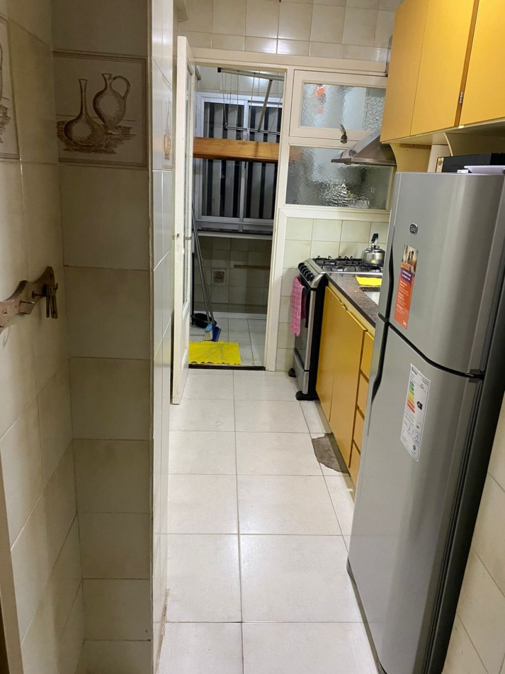 DEPARTAMENTO DE 4 AMBIENTES Y 3 BAÑOS. VISTA PLENA AL MAR. MIRAMAR. PERMUTA POR PROPIEDAD EN MAR DEL PLATA