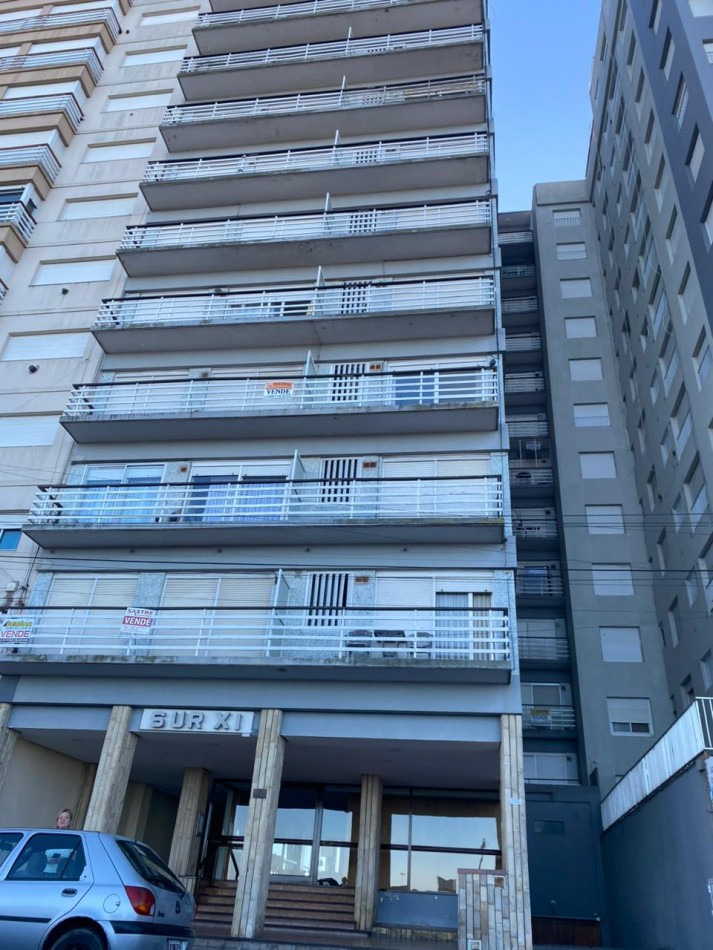 DEPARTAMENTO DE 4 AMBIENTES Y 3 BAÑOS. VISTA PLENA AL MAR. MIRAMAR. PERMUTA POR PROPIEDAD EN MAR DEL PLATA