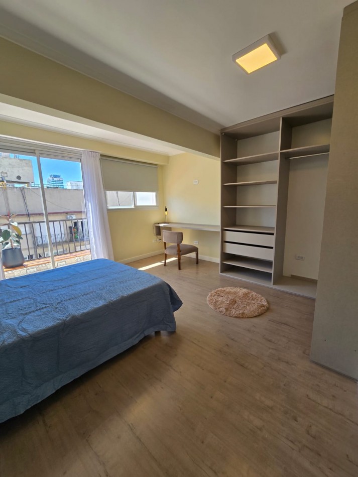 DEPARTAMENTO DE 2 AMBIENTES AMPLIOS. RECICLADO. AMOBLADO. CENTRICO