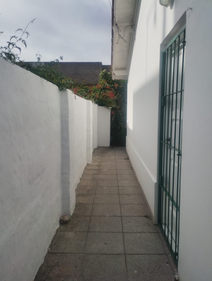 PH DE 2 AMBIENTES CON AMPLIO PARQUE. CHACO Y LIBERTAD. IMPECABLE ESTADO