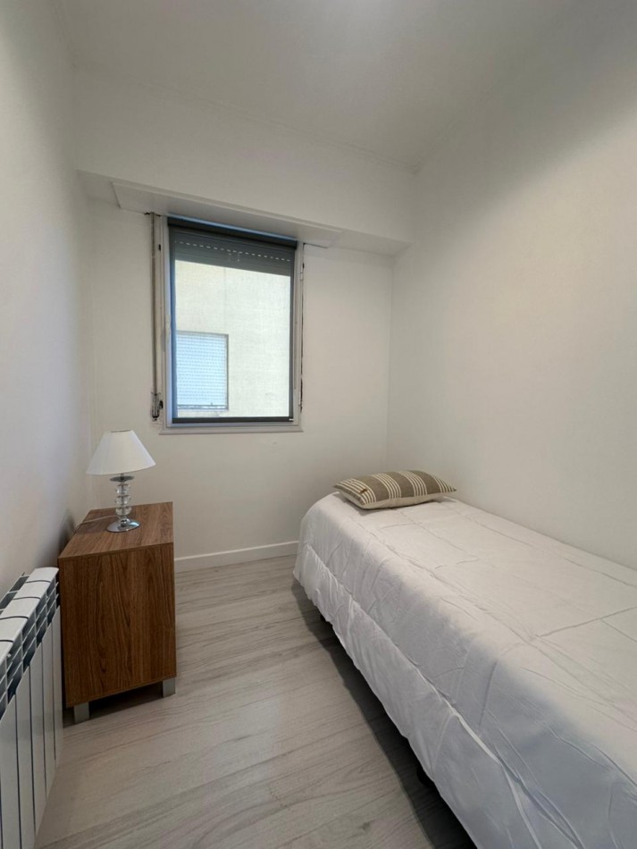 DEPARTAMENTO DE 4 AMBIENTES SOBRE PEATONAL SAN MARTIN. IDEAL OFICINAS O VIVIENDA. RECICLADO A NUEVO