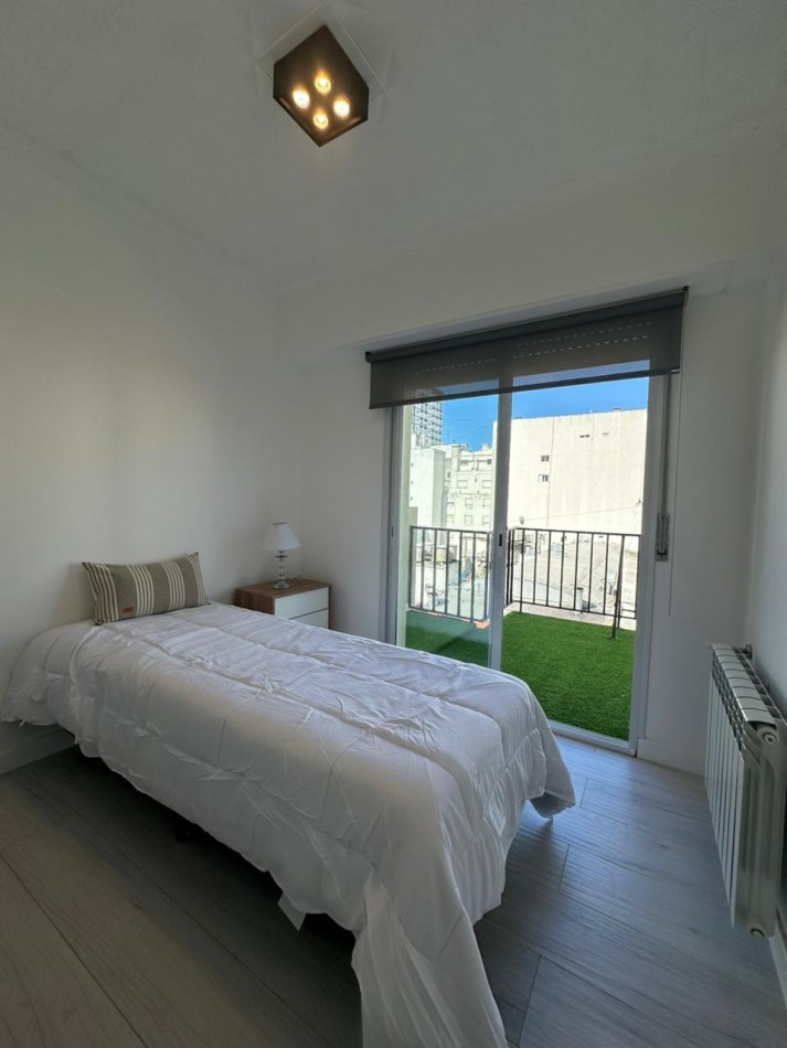 DEPARTAMENTO DE 4 AMBIENTES SOBRE PEATONAL SAN MARTIN. IDEAL OFICINAS O VIVIENDA. RECICLADO A NUEVO