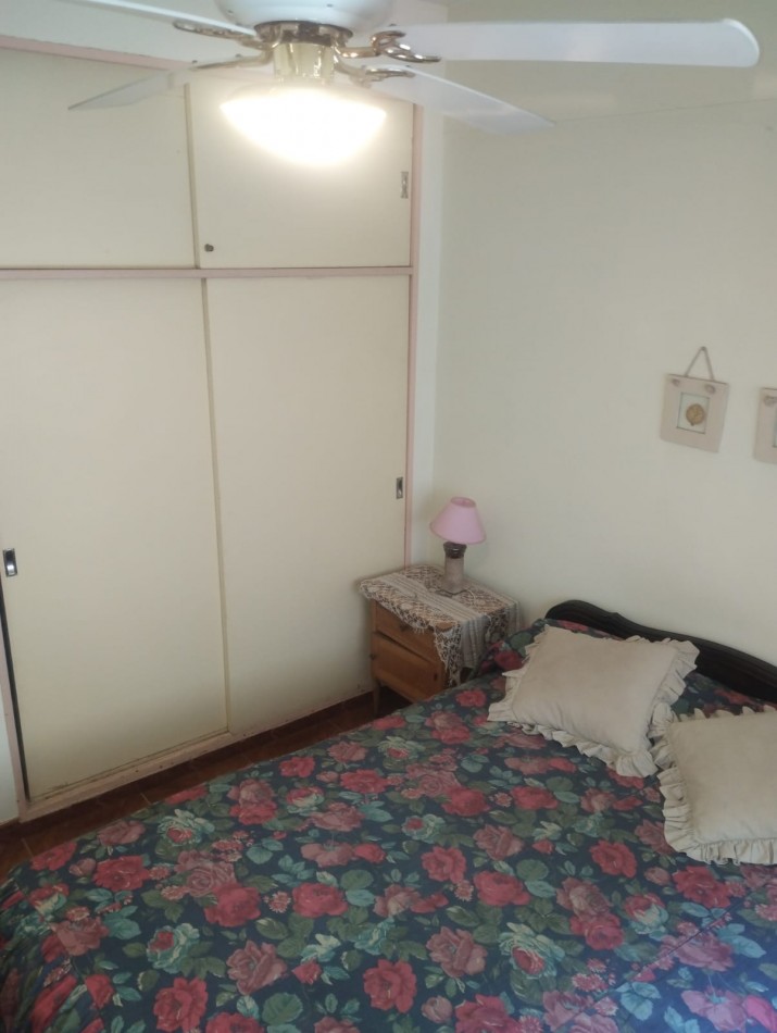 IMPECABLE 2 AMBIENTES CON MUEBLES. SARMIENTO Y COLON. A METROS DEL MAR Y DEL SHOPPING