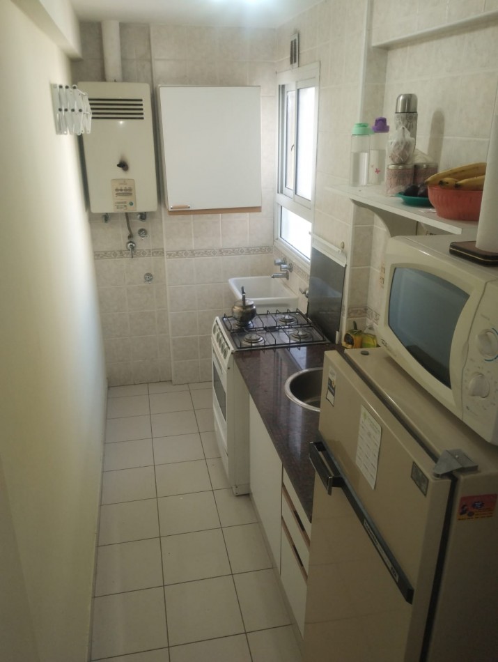 IMPECABLE 2 AMBIENTES CON MUEBLES. SARMIENTO Y COLON. A METROS DEL MAR Y DEL SHOPPING