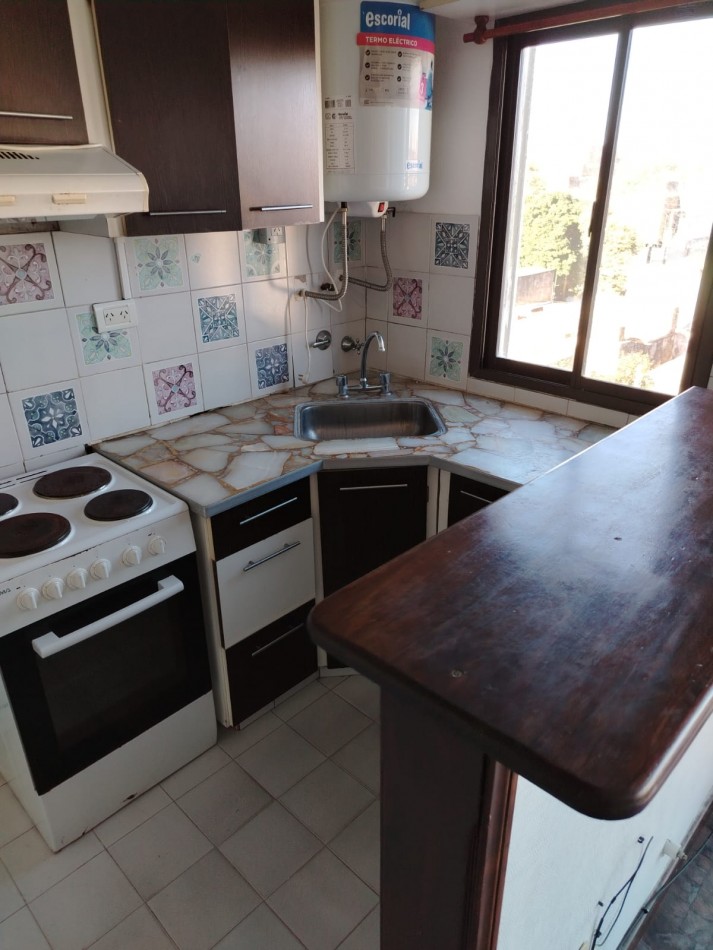 ALQUILER 24 MESES. DEPARTAMENTO DE 2 AMBIENTES CON COCHERA. FALUCHO Y FRANCIA