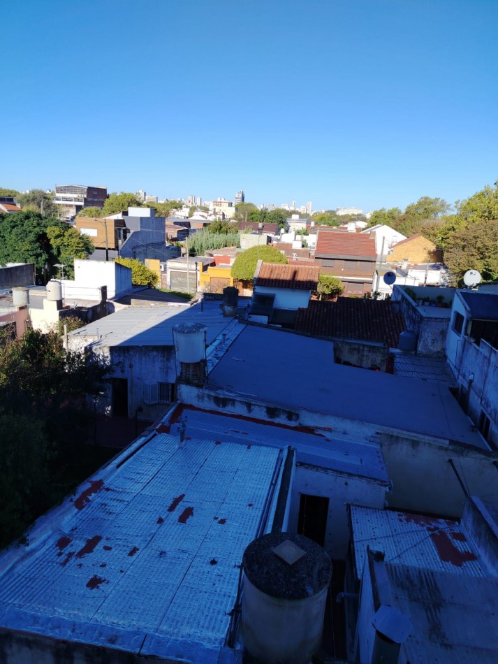 ALQUILER 24 MESES. DEPARTAMENTO DE 2 AMBIENTES CON COCHERA. FALUCHO Y FRANCIA