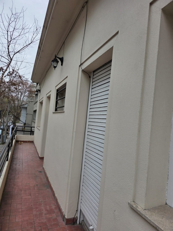 ALQUILER 24 MESES. PH 3 AMBIENTES CON DEPENDENCA EN PLANTA ALTA. ZONA GUEMES