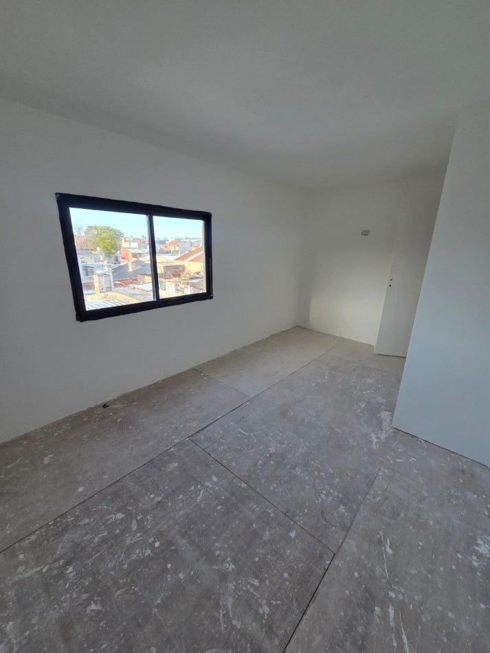 PH EN VENTA. 3 AMBIENTES A ESTRENAR. PRIMER PISO POR ESCALERA. DON BOSCO