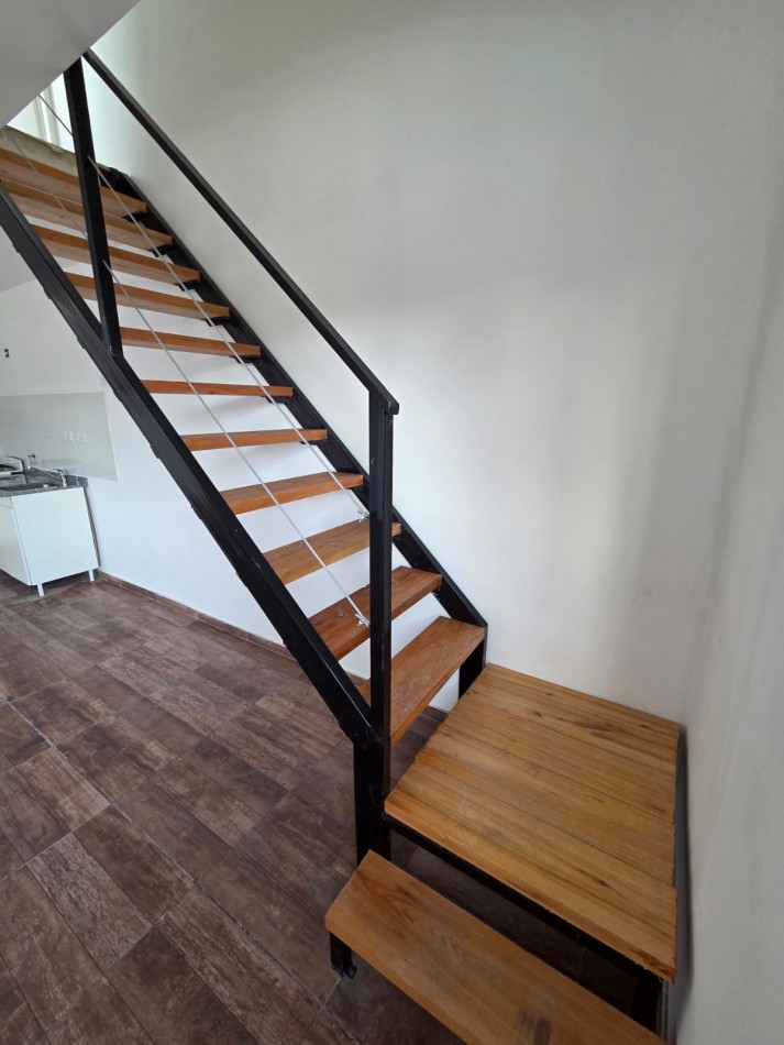 PH EN VENTA. 3 AMBIENTES A ESTRENAR. PRIMER PISO POR ESCALERA. DON BOSCO