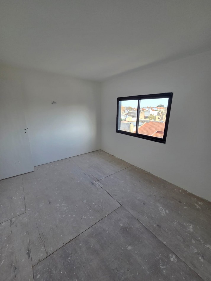 PH EN VENTA. 3 AMBIENTES A ESTRENAR. PRIMER PISO POR ESCALERA. DON BOSCO