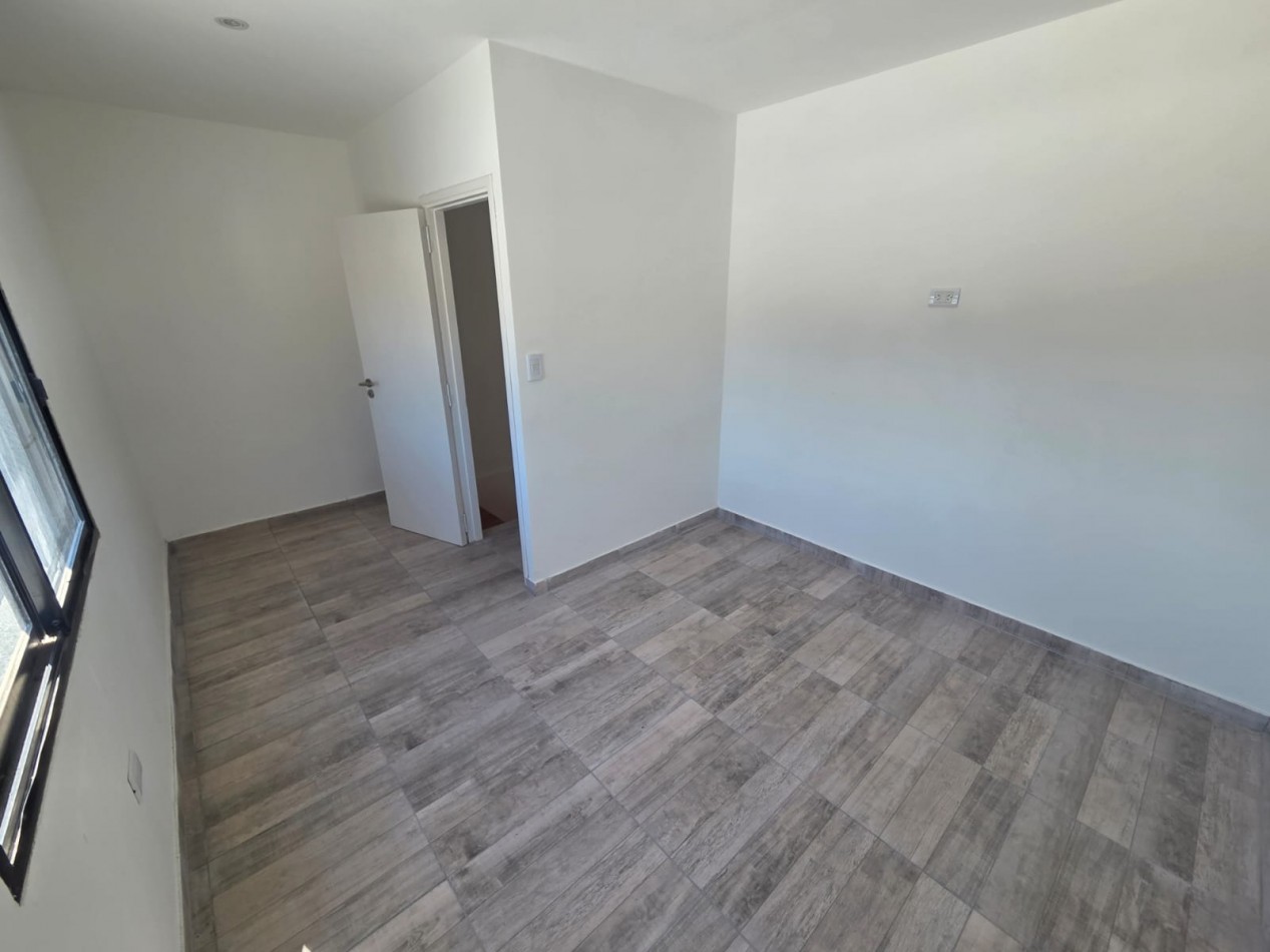 EN VENTA PH DE 3 AMBIENTES A LA CALLE. EN DUPLEX. DON BOSCO