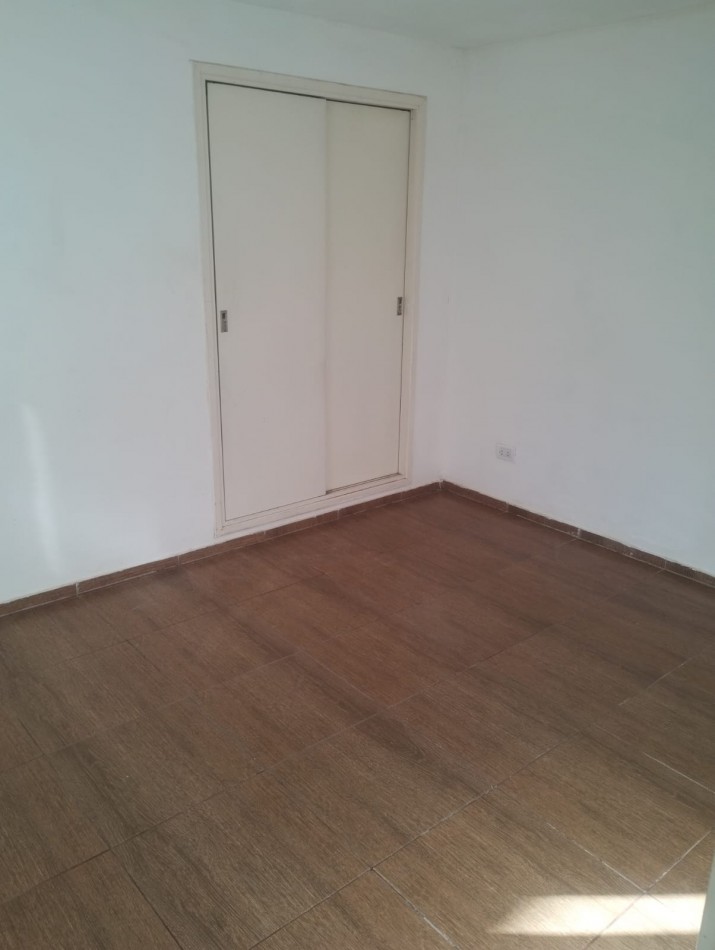 ALQUILER PH DE 2 AMBIENTES CON PATIO Y ESPACIO DE COCHERA. MAGALLANES Y GIANELLI