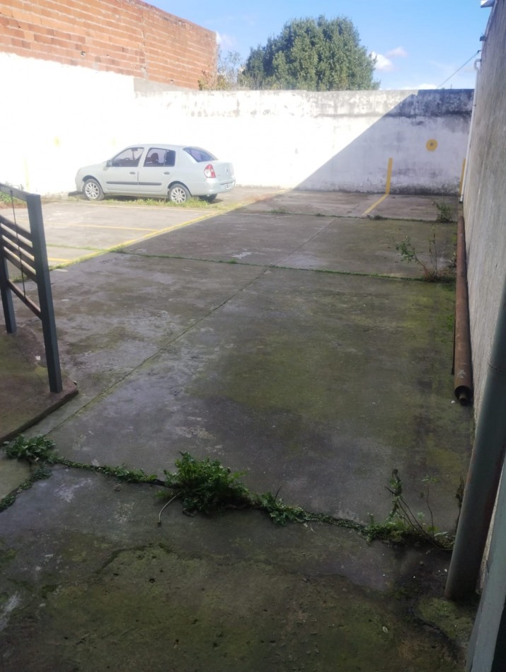 ALQUILER PH DE 2 AMBIENTES CON PATIO Y ESPACIO DE COCHERA. MAGALLANES Y GIANELLI