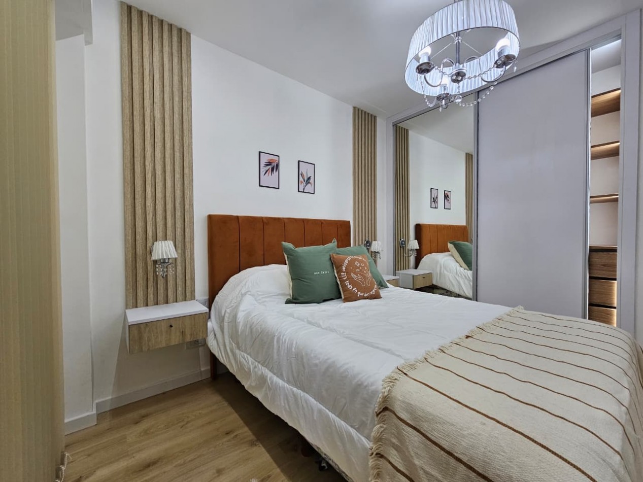 DEPARTAMENTO DE 2 AMBIENTES AL FRENTE CON BALCON SALIENTE Y VISTA AL MAR.