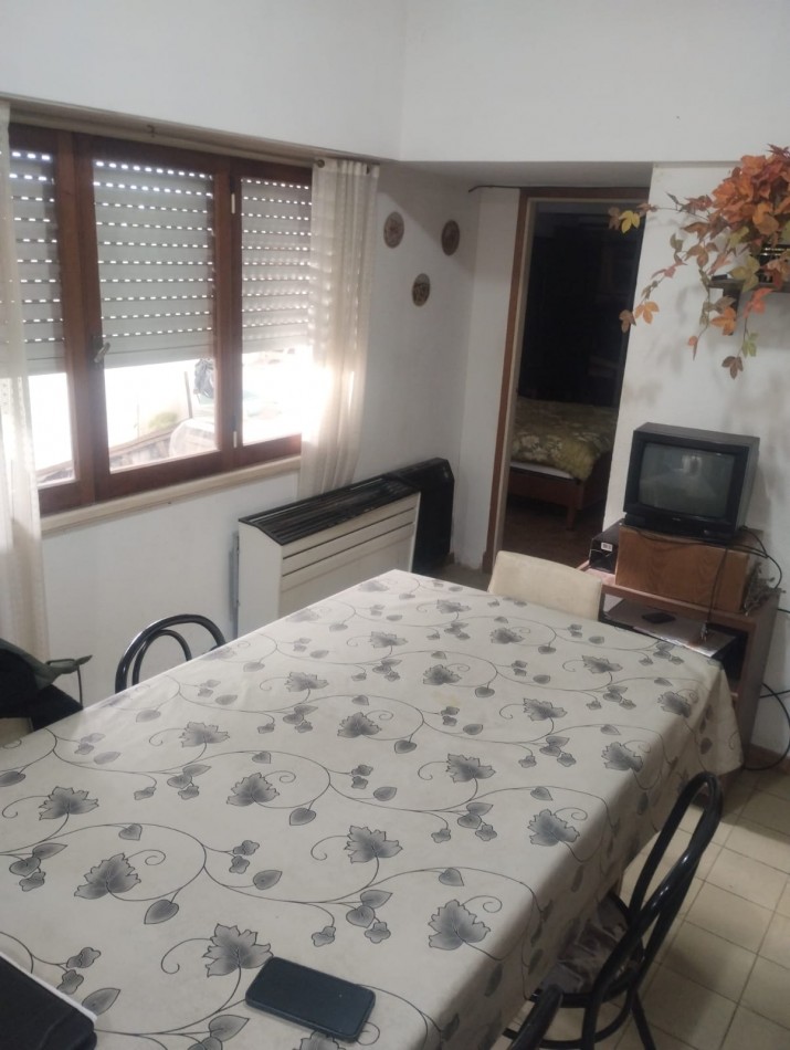 PH DE 2 AMBIENTES AMPLIOS CON PATIO Y JARDIN. PUNTA MOGOTES