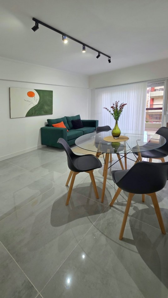 DEPARTAMENTO DE 3 AMBIENTES CON BALCON Y COCHERA FIJA