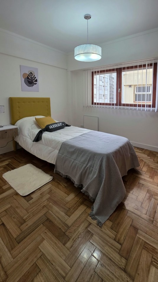DEPARTAMENTO DE 3 AMBIENTES CON BALCON Y COCHERA FIJA