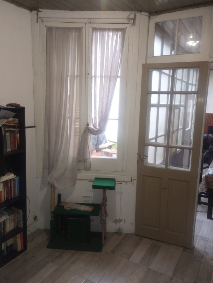 CASONA 3 AMBIENTES CON DEPENDENCIA. LA PERLA