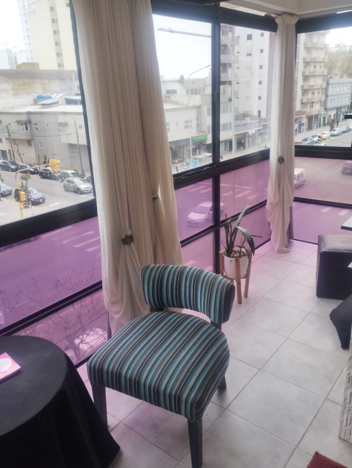 IMPECABLE DEPARTAMENTO DE 2 AMBIENTES CON BALCON. LA PERLA. A METROS DEL MAR