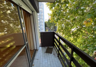 VENTA DEPARTAMENTO 3 AMB A LA CALLE CON BALCON - MODERNIZADO CON DETALLES DE CONFORT Y CALIDAD- ESPACIO DE COCHERA. PLAZA MITRE