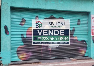 AMPLIO LOCAL A LA VENTA A MEDIA CUADRA DE INDEPENDENCIA. IDEAL GASTRONOMIA. A RECICLAR. NO SE ALQUILA