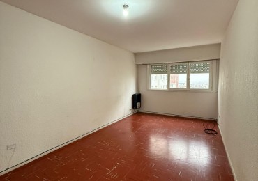 ALQUILER 24 MESES. DEPARTAMENTO DE 4 AMBIENTES. ESPACIO DE COCHERA. SOLIS Y EDISON